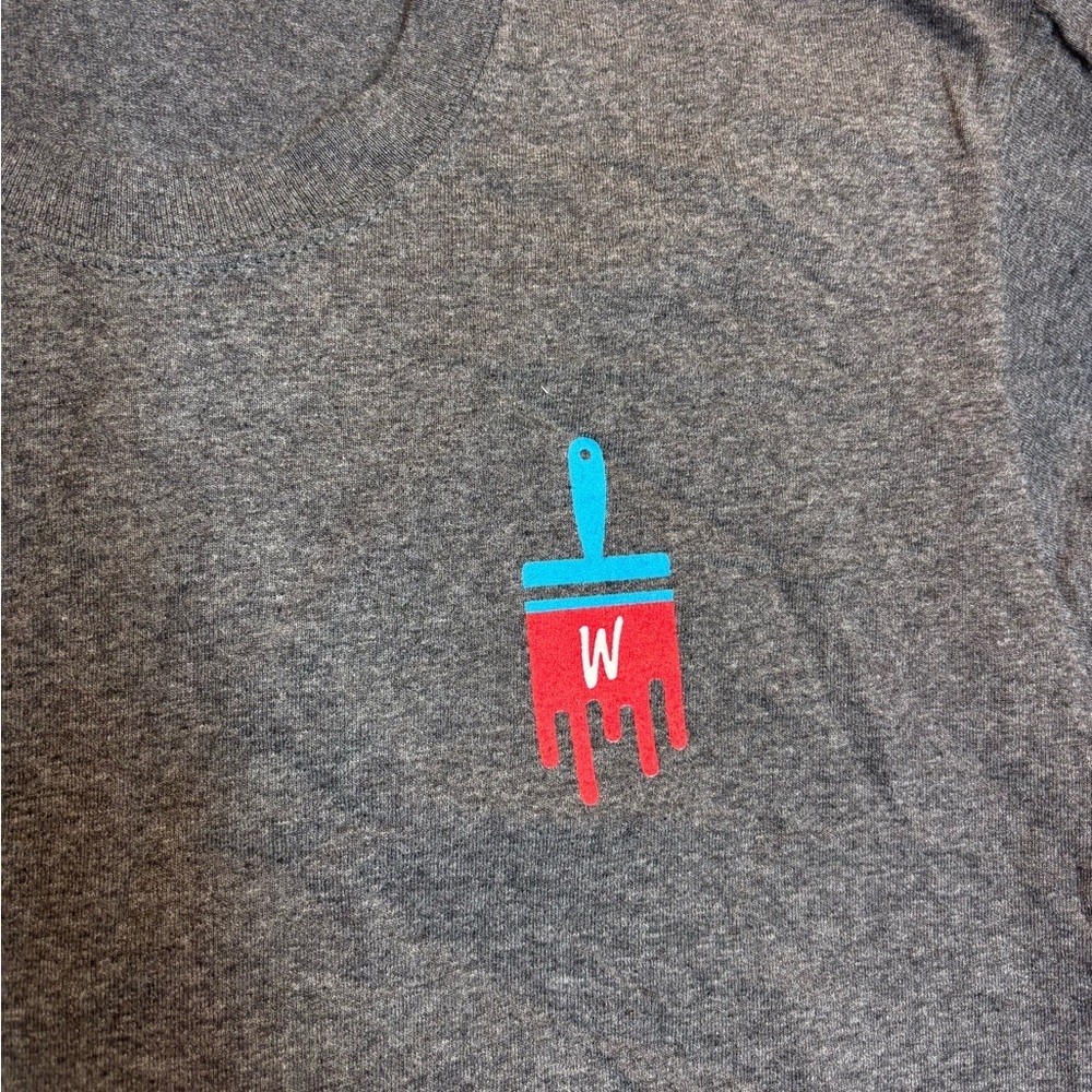 Size Medium Gray Graphic T-Shirt Wendy’s employee uniform- Refreshed to Impress - Picture 2 of 4
